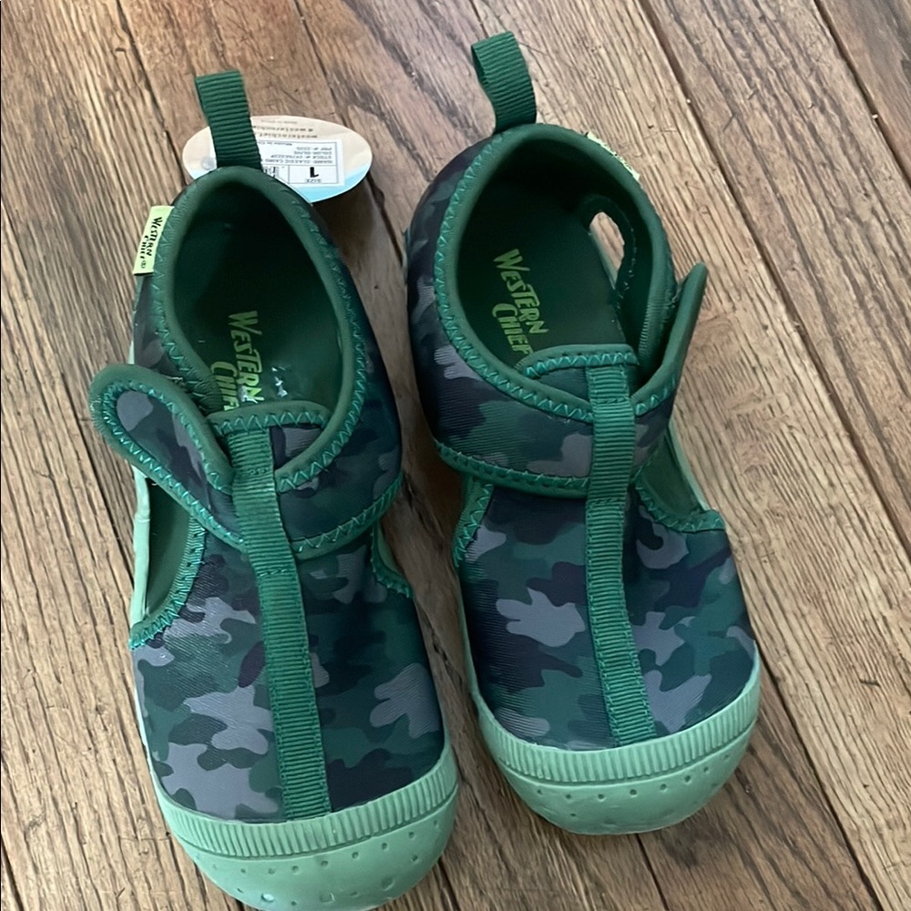 NWT Western Chief Kids' Green Camo Shoes